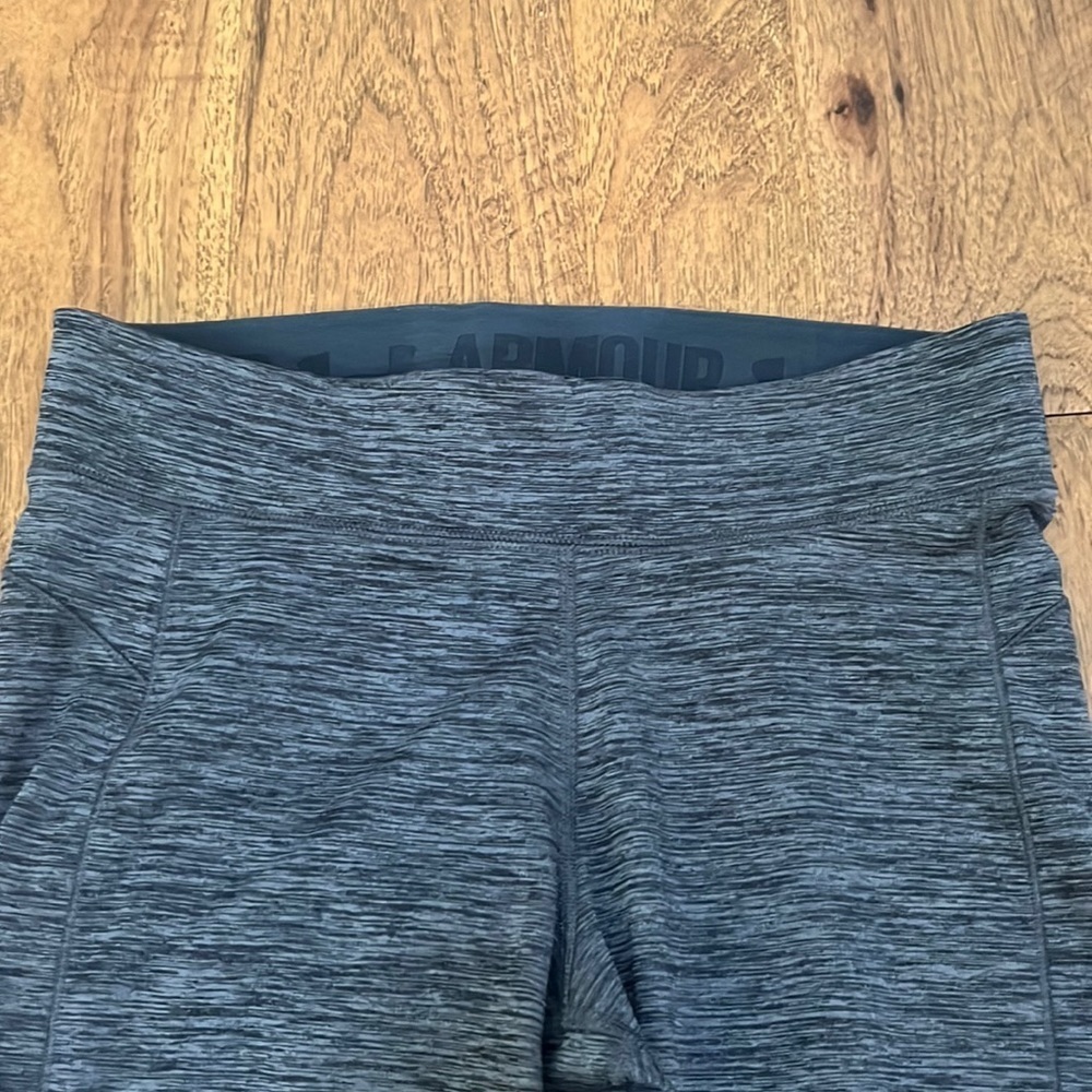 Under Armour Woman’s Grey Compression Leggings Size L - Picture 2 of 7